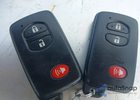 2014 Toyota Prius Two z USA, uszkodzony, nr VIN JTDKN3DU6E0377769